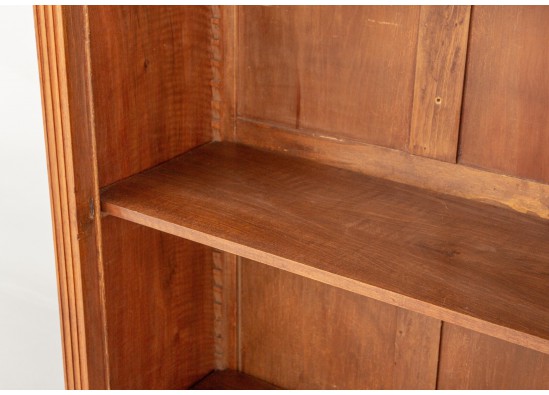 Dish cabinet 