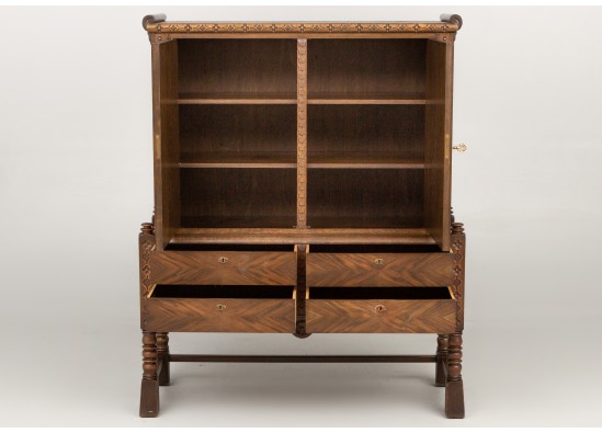 Disch cabinet