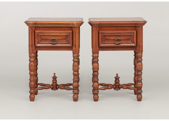 Commode (2 items)