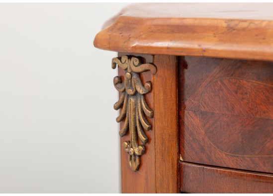 Commode