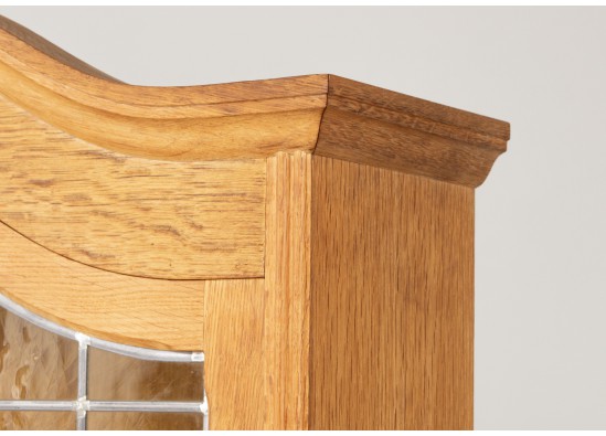 Dish cabinet