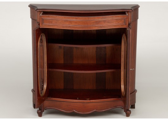 Dish cabinet 