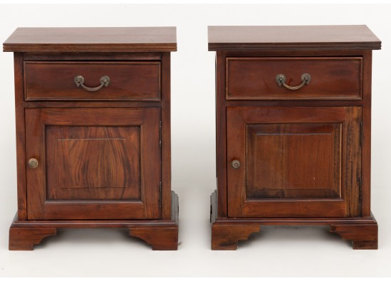 Commode (2 items)