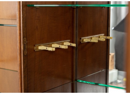 Dish cabinet