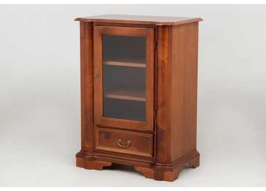 Dish cabinet