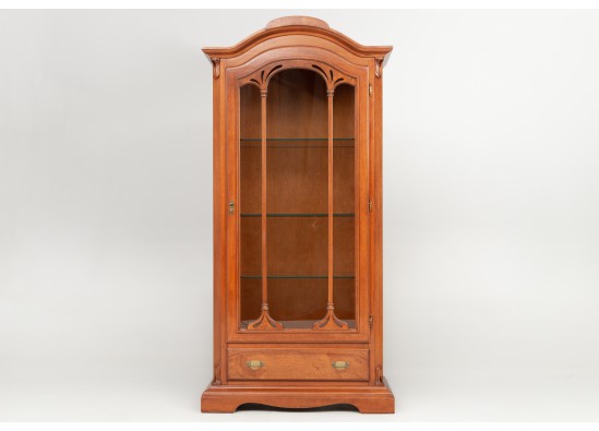 Dish cabinet
