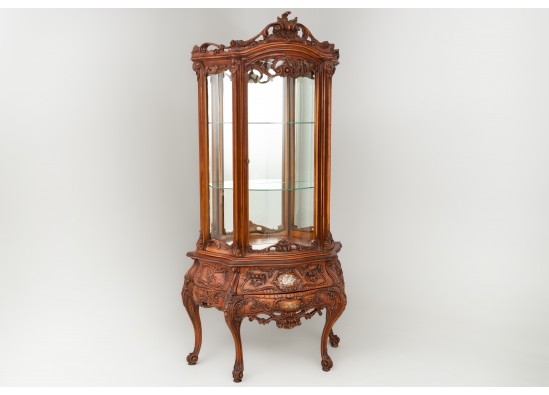 Dish cabinet