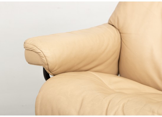 Chair with pouf