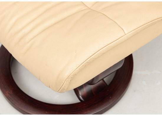 Chair with pouf