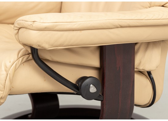 Chair with pouf