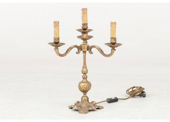 Table lamp