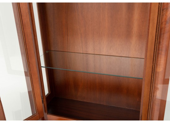 Dish cabinet