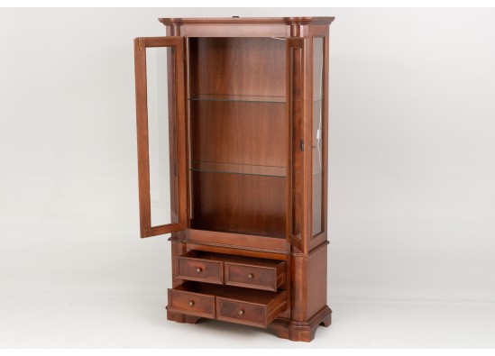 Dish cabinet