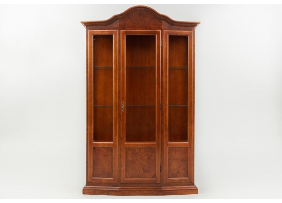 Dish cabinet
