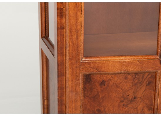 Dish cabinet
