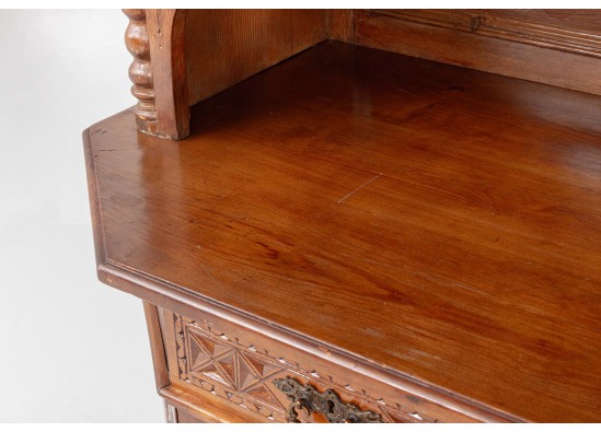 Dish cabinet