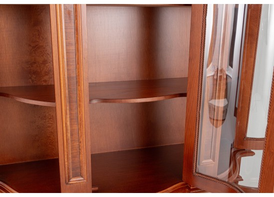 Dish cabinet