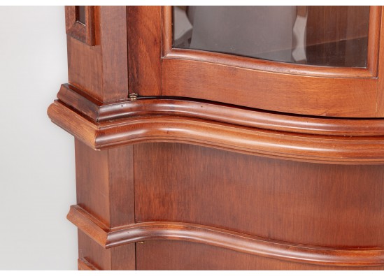 Dish cabinet