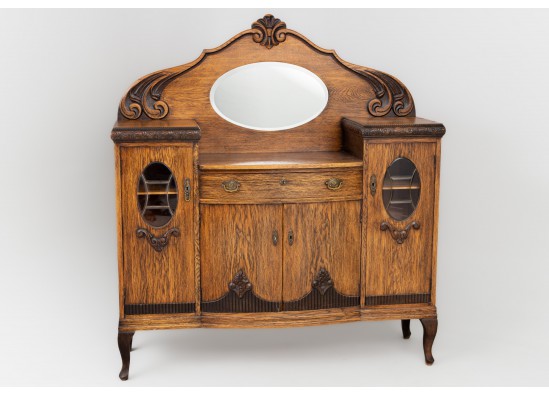 Dish cabinet