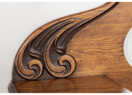 Dish cabinet
