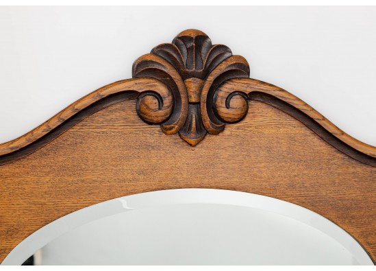 Dish cabinet