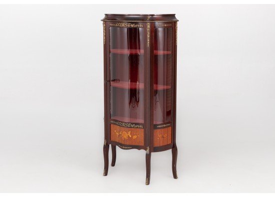 Dish cabinet