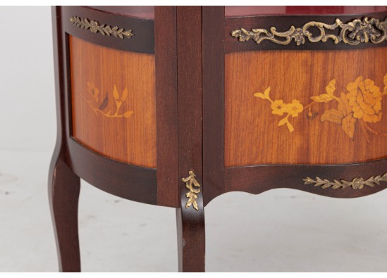 Dish cabinet