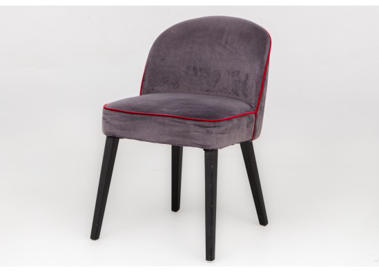 Chairs (8 items)