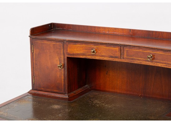 Secretaire-dish cabinet