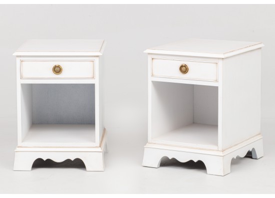 Commodes  (2 items)