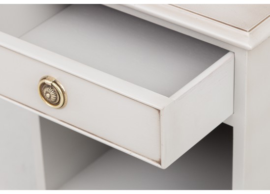 Commodes  (2 items)