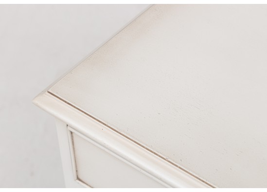 Commodes  (2 items)