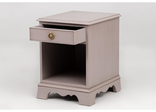 Commodes  (2 items)