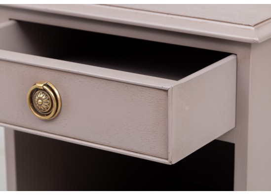 Commodes  (2 items)