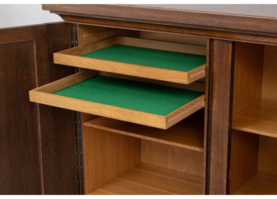 Dish cabinet 