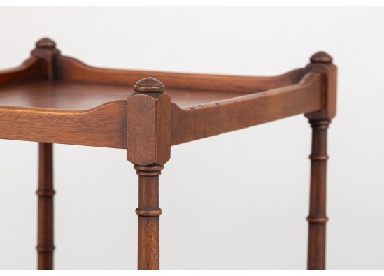 Commodes  (2 items)