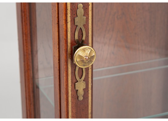 Dish cabinet