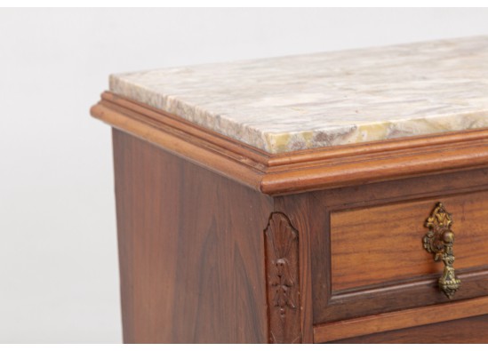 Commode (2 items)