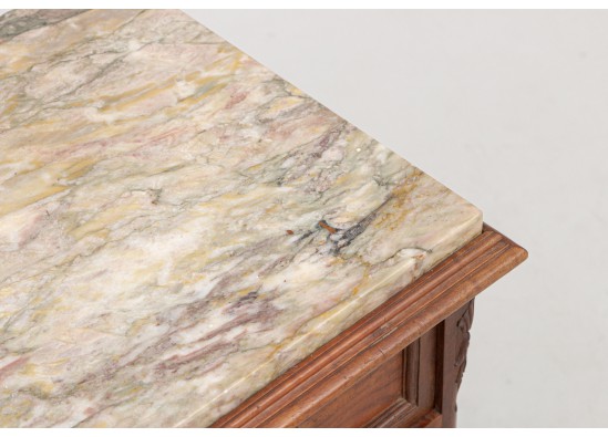 Commode (2 items)