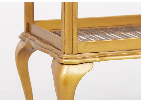 Tray table