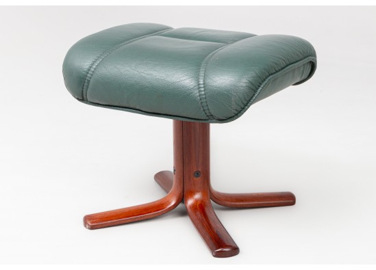 Chair with pouf