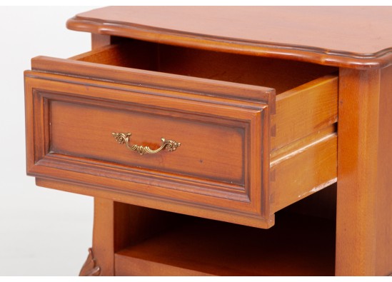 Commode (2 items)