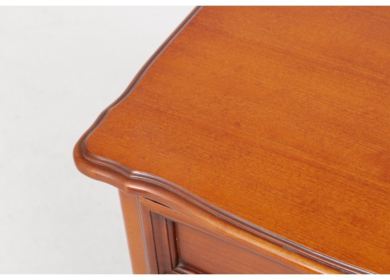 Commode (2 items)