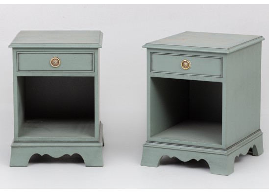 Commode (2 items)