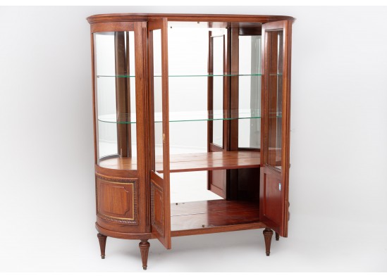 Dish cabinet