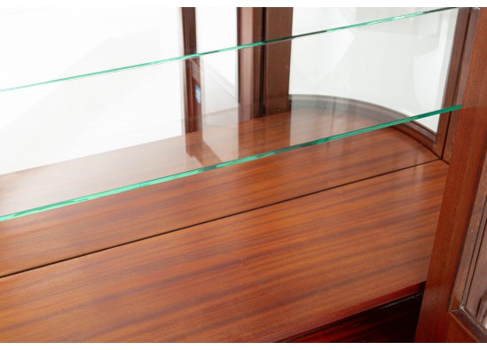 Dish cabinet