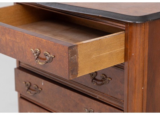Commode