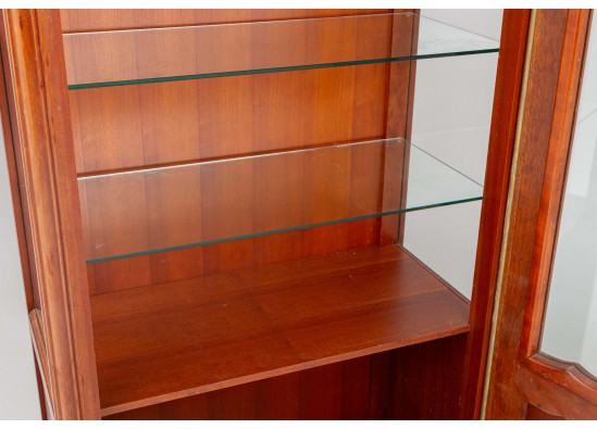 Dish cabinet
