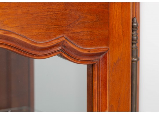 Dish cabinet