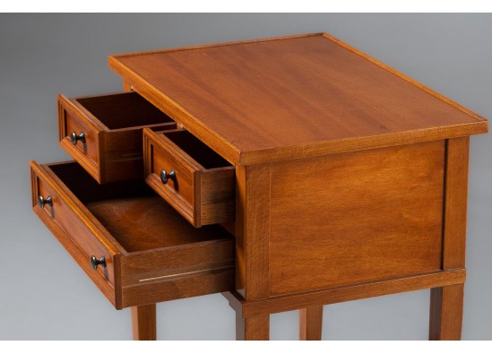 Commode (2 items)
